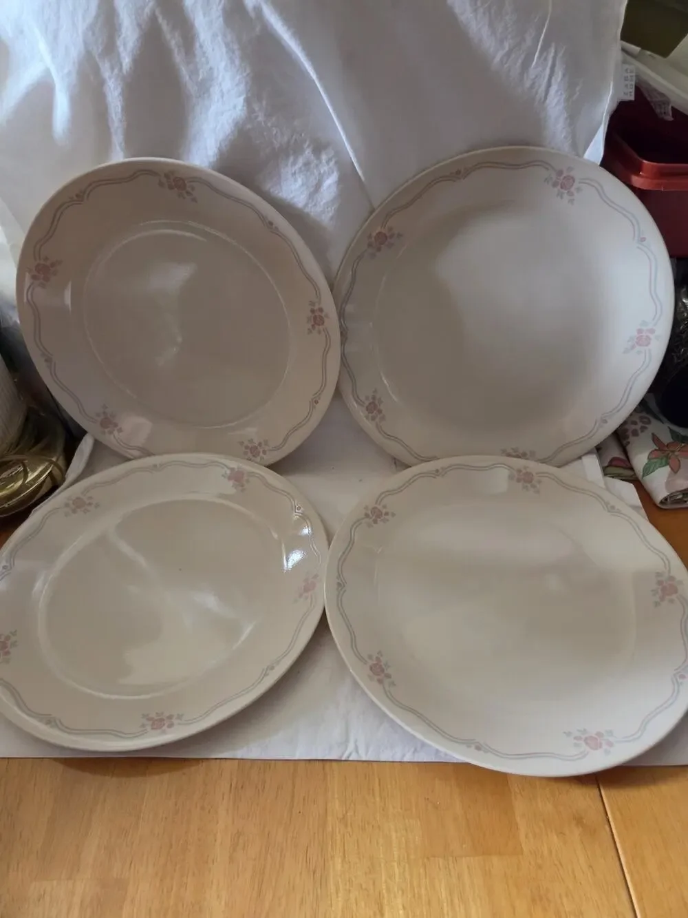 Set Of 4 Corelle English Breakfast Dinner Plates 10 1/4